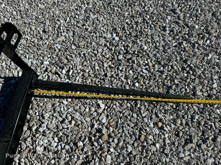 image for item EH7105 Skid steer bale spear