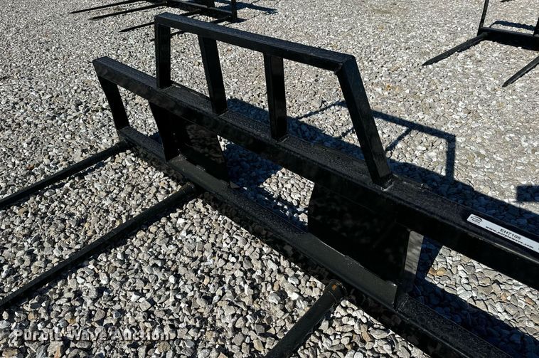 image for item EH7105 Skid steer bale spear