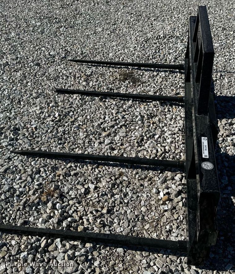 image for item EH7106 RBW Skid steer bale spear