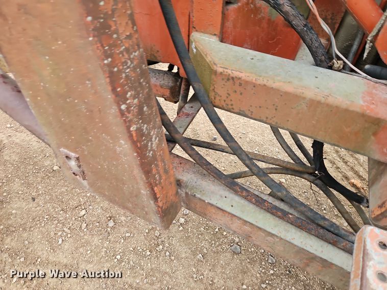 image for item EI8514 Allis-Chalmers  185 tractor