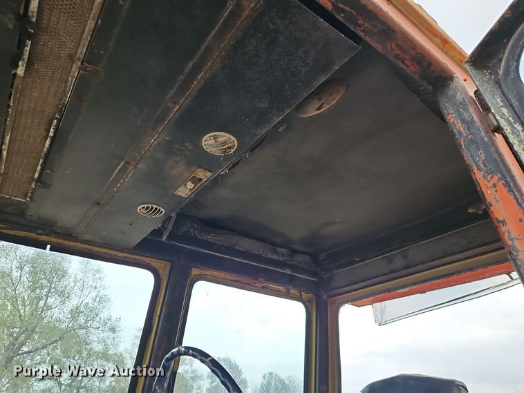 image for item EI8514 Allis-Chalmers  185 tractor