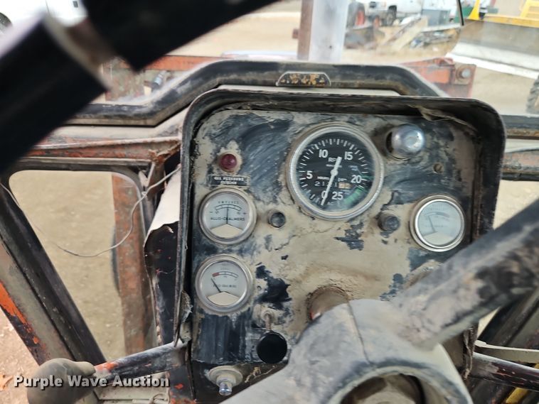 image for item EI8514 Allis-Chalmers  185 tractor