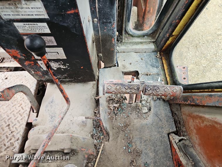 image for item EI8514 Allis-Chalmers  185 tractor