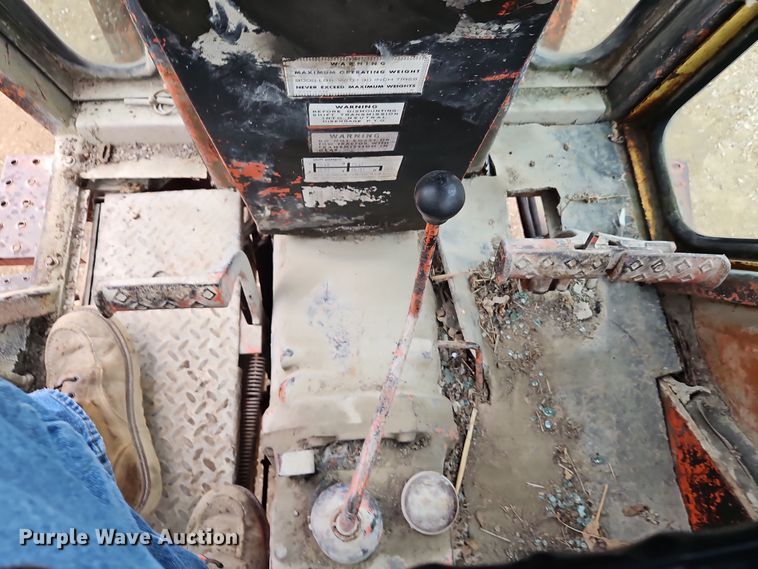 image for item EI8514 Allis-Chalmers  185 tractor