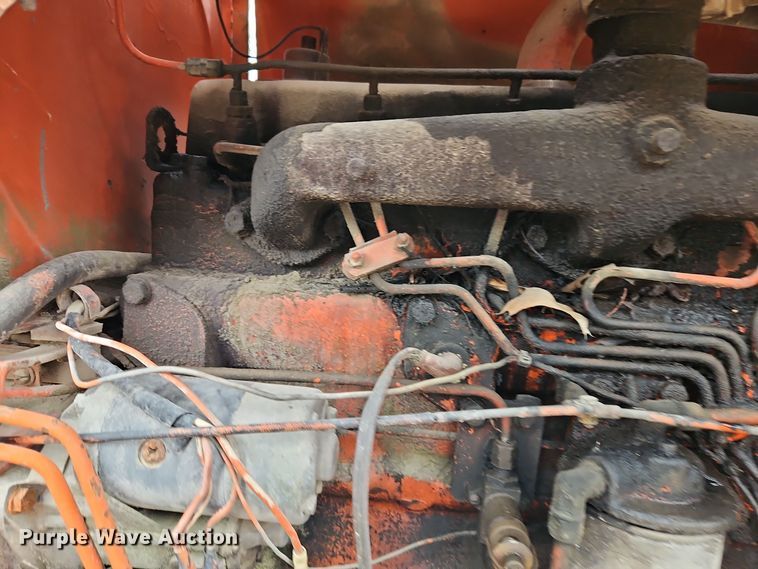 image for item EI8514 Allis-Chalmers  185 tractor