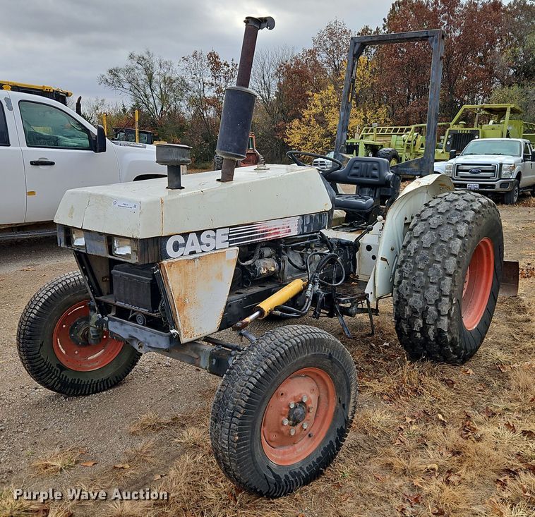 image for item EI8515 Case 1194 tractor