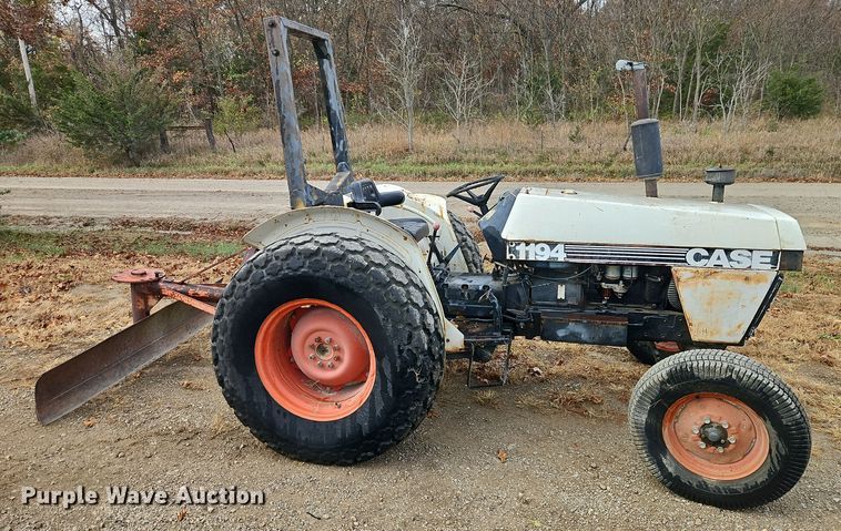 image for item EI8515 Case 1194 tractor