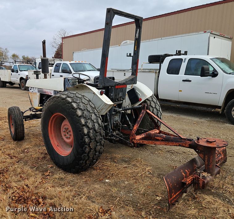 image for item EI8515 Case 1194 tractor