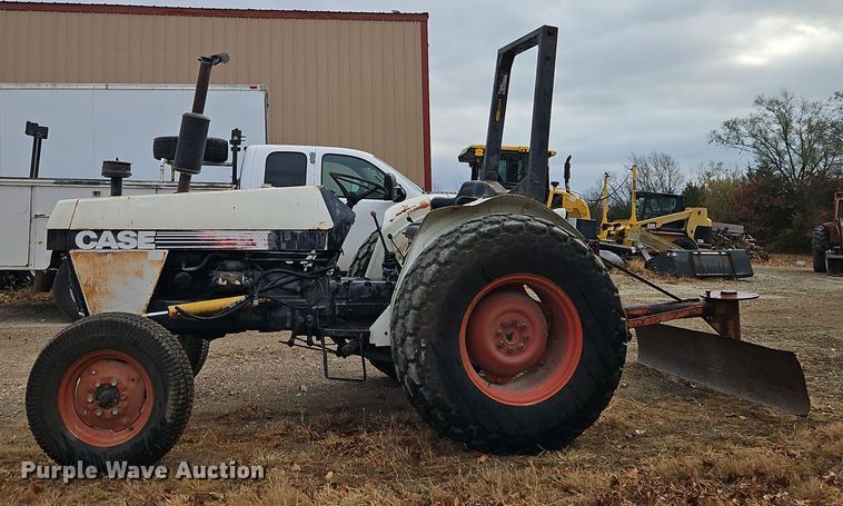 image for item EI8515 Case 1194 tractor