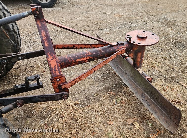 image for item EI8515 Case 1194 tractor