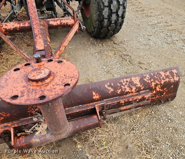 image for item EI8515 Case 1194 tractor