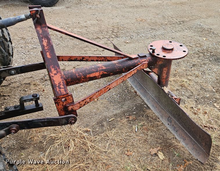 image for item EI8515 Case 1194 tractor