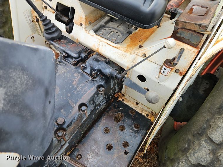 image for item EI8515 Case 1194 tractor