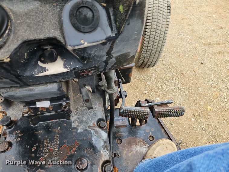 image for item EI8515 Case 1194 tractor