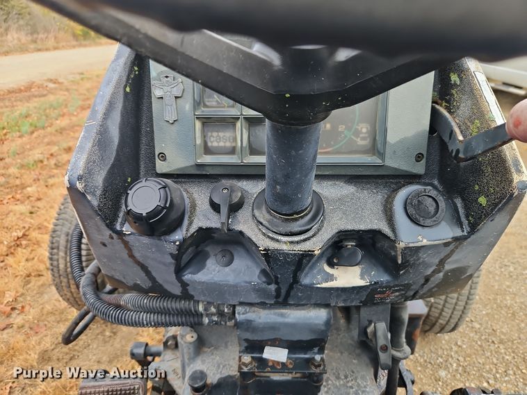 image for item EI8515 Case 1194 tractor