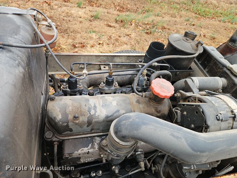 image for item EI8515 Case 1194 tractor