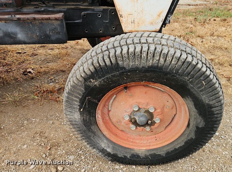 image for item EI8515 Case 1194 tractor