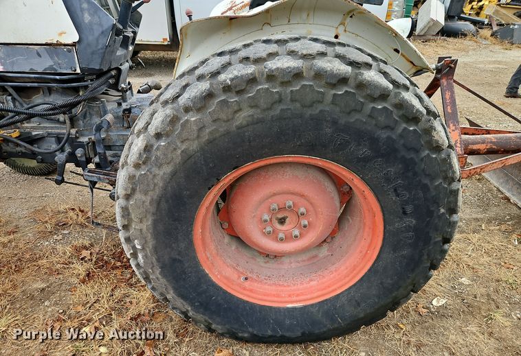 image for item EI8515 Case 1194 tractor