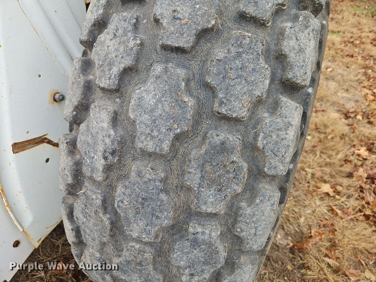 image for item EI8515 Case 1194 tractor