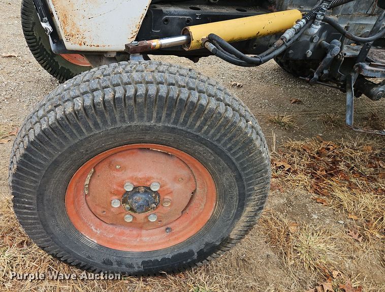 image for item EI8515 Case 1194 tractor