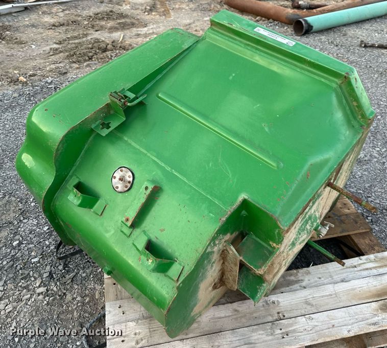 image for item EJ4920 John Deere  fuel tank 