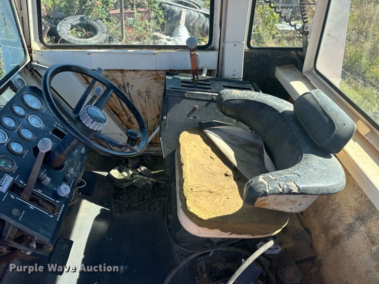 image for item EJ4997 Case 2470 4WD tractor