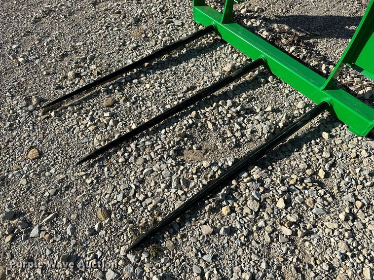 image for item EJ5031 Hustler  LE110 SS 3T skid steer bale spear