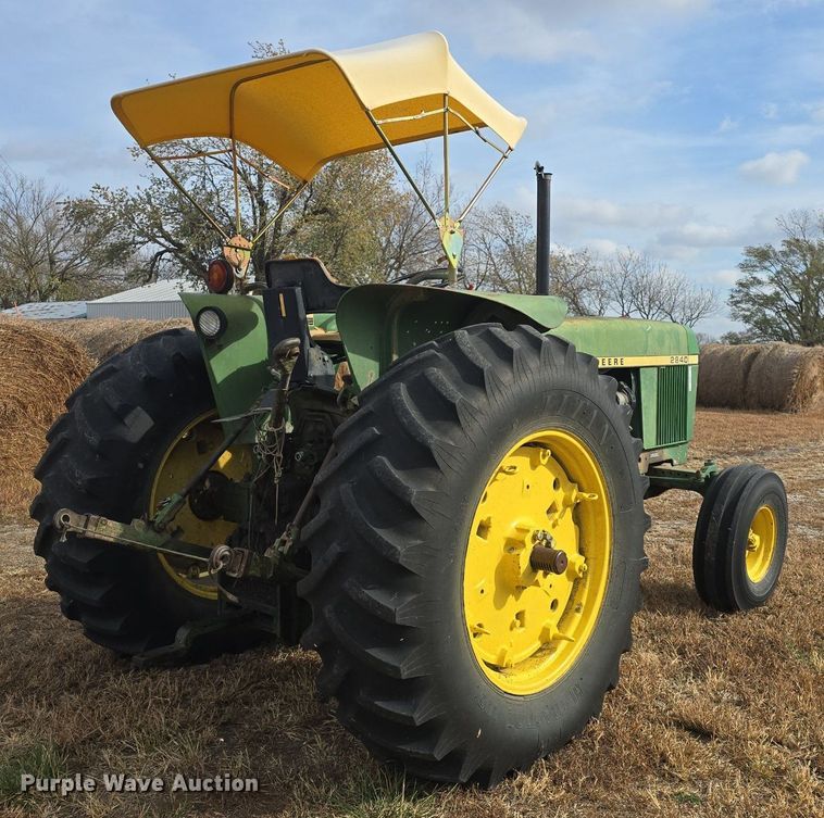 image for item EK2352 1979 John Deere 2840 tractor