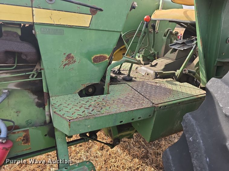 image for item EK2352 1979 John Deere 2840 tractor