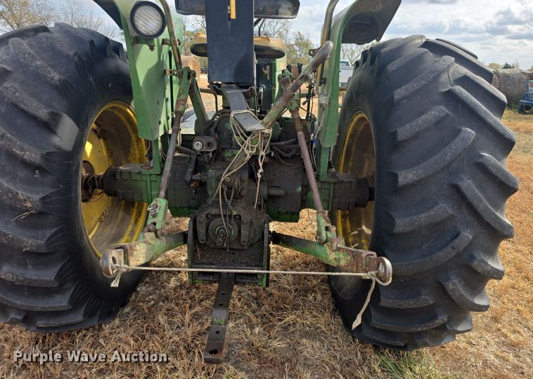 image for item EK2352 1979 John Deere 2840 tractor