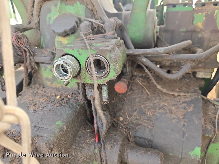 image for item EK2352 1979 John Deere 2840 tractor