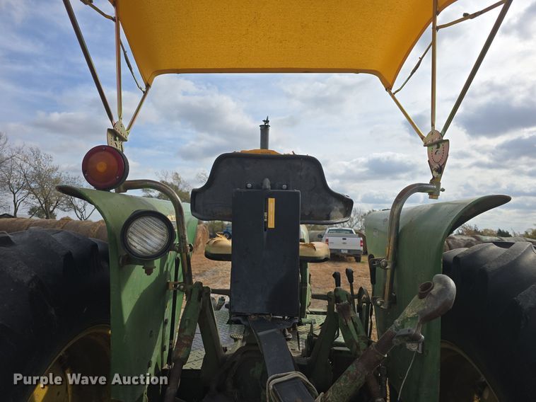 image for item EK2352 1979 John Deere 2840 tractor