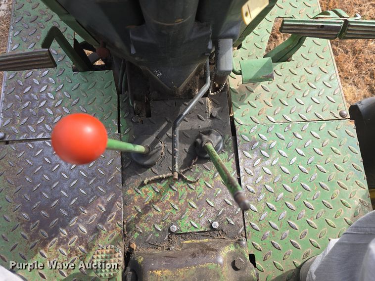 image for item EK2352 1979 John Deere 2840 tractor