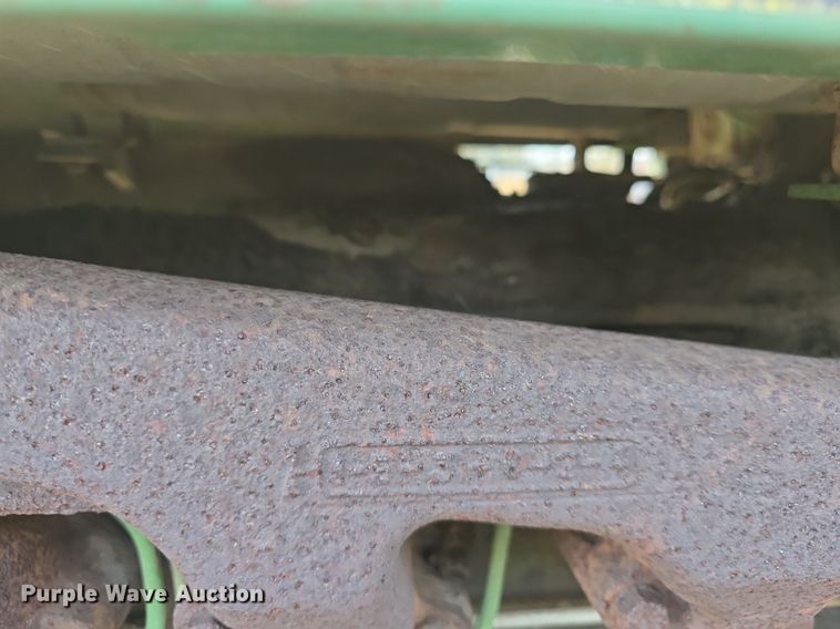 image for item EK2352 1979 John Deere 2840 tractor