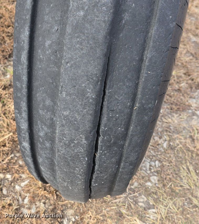 image for item EK2352 1979 John Deere 2840 tractor