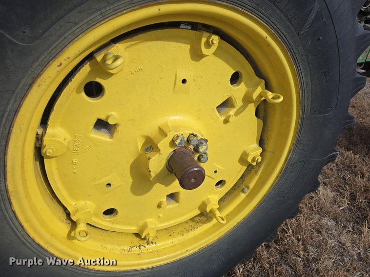 image for item EK2352 1979 John Deere 2840 tractor