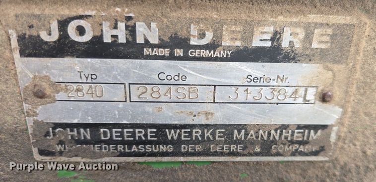 image for item EK2352 1979 John Deere 2840 tractor