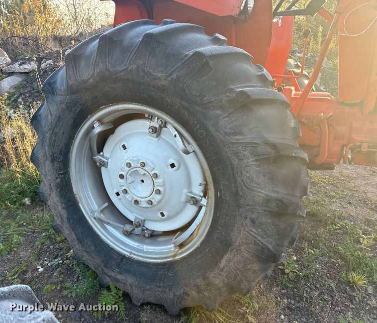 image for item EN2504 Allis-Chalmers  170 tractor