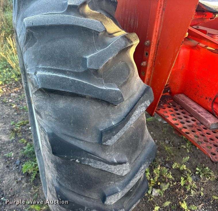 image for item EN2504 Allis-Chalmers  170 tractor