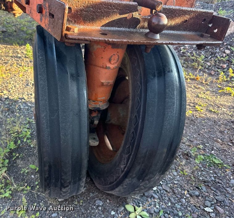 image for item EN2506 1940 Allis-Chalmers  WC tractor