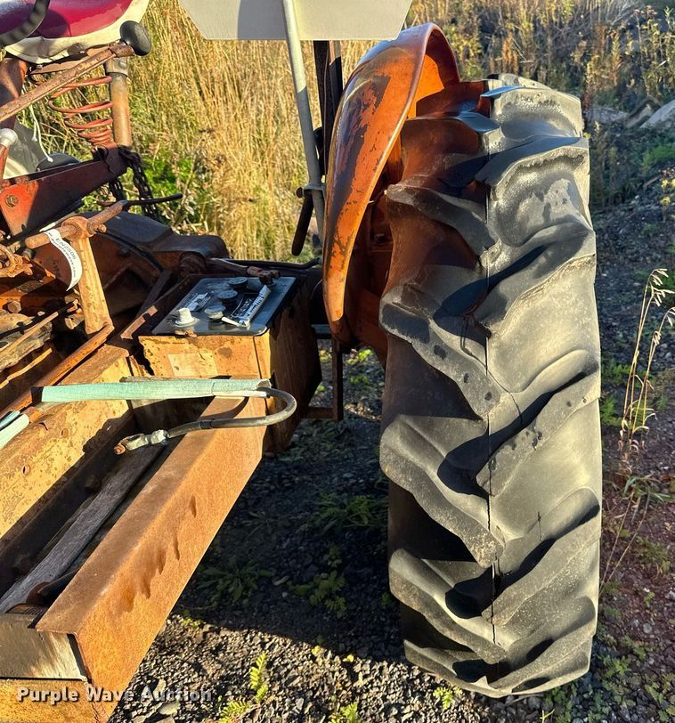 image for item EN2506 1940 Allis-Chalmers  WC tractor