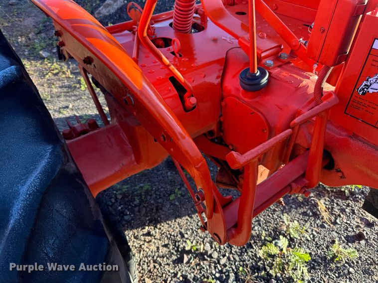 image for item EN2507 1956 Allis-Chalmers CA tractor