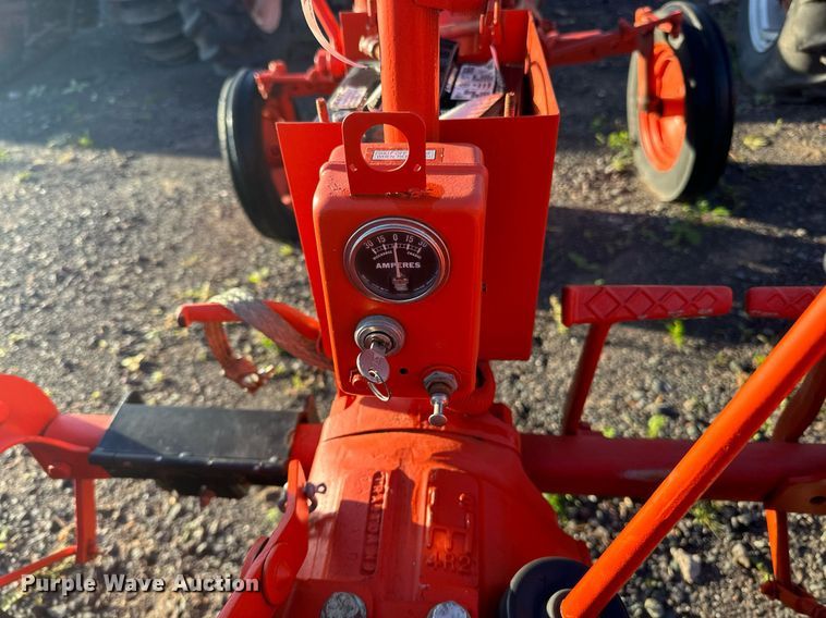 image for item EN2507 1956 Allis-Chalmers CA tractor