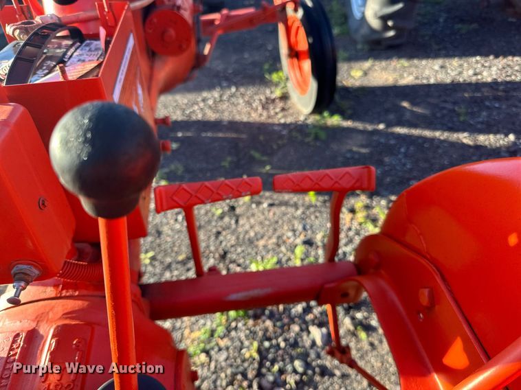 image for item EN2507 1956 Allis-Chalmers CA tractor