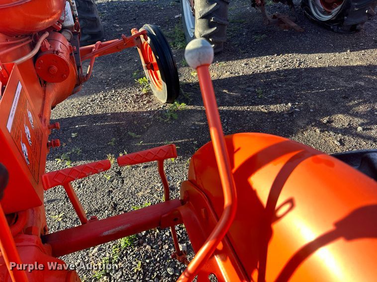 image for item EN2507 1956 Allis-Chalmers CA tractor