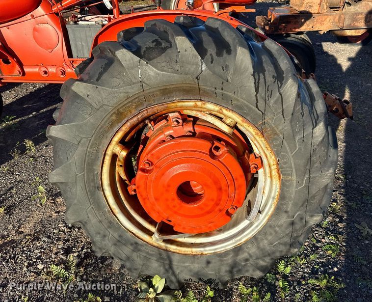 image for item EN2507 1956 Allis-Chalmers CA tractor