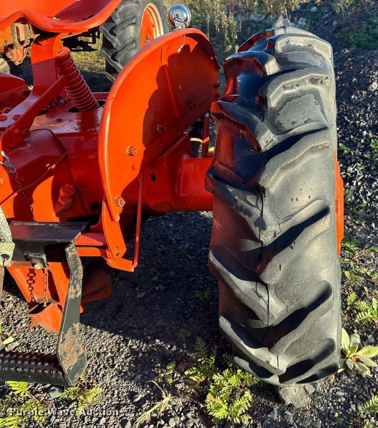 image for item EN2507 1956 Allis-Chalmers CA tractor