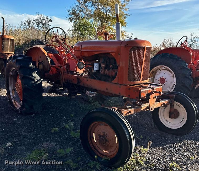 image for item EN2509 1952 Allis-Chalmers WD tractor