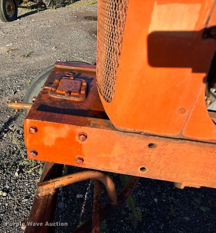 image for item EN2509 1952 Allis-Chalmers WD tractor