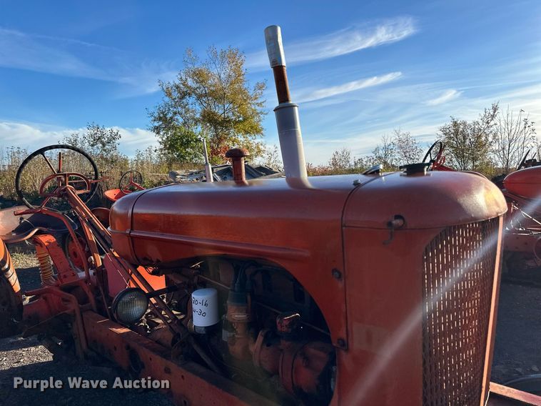 image for item EN2509 1952 Allis-Chalmers WD tractor